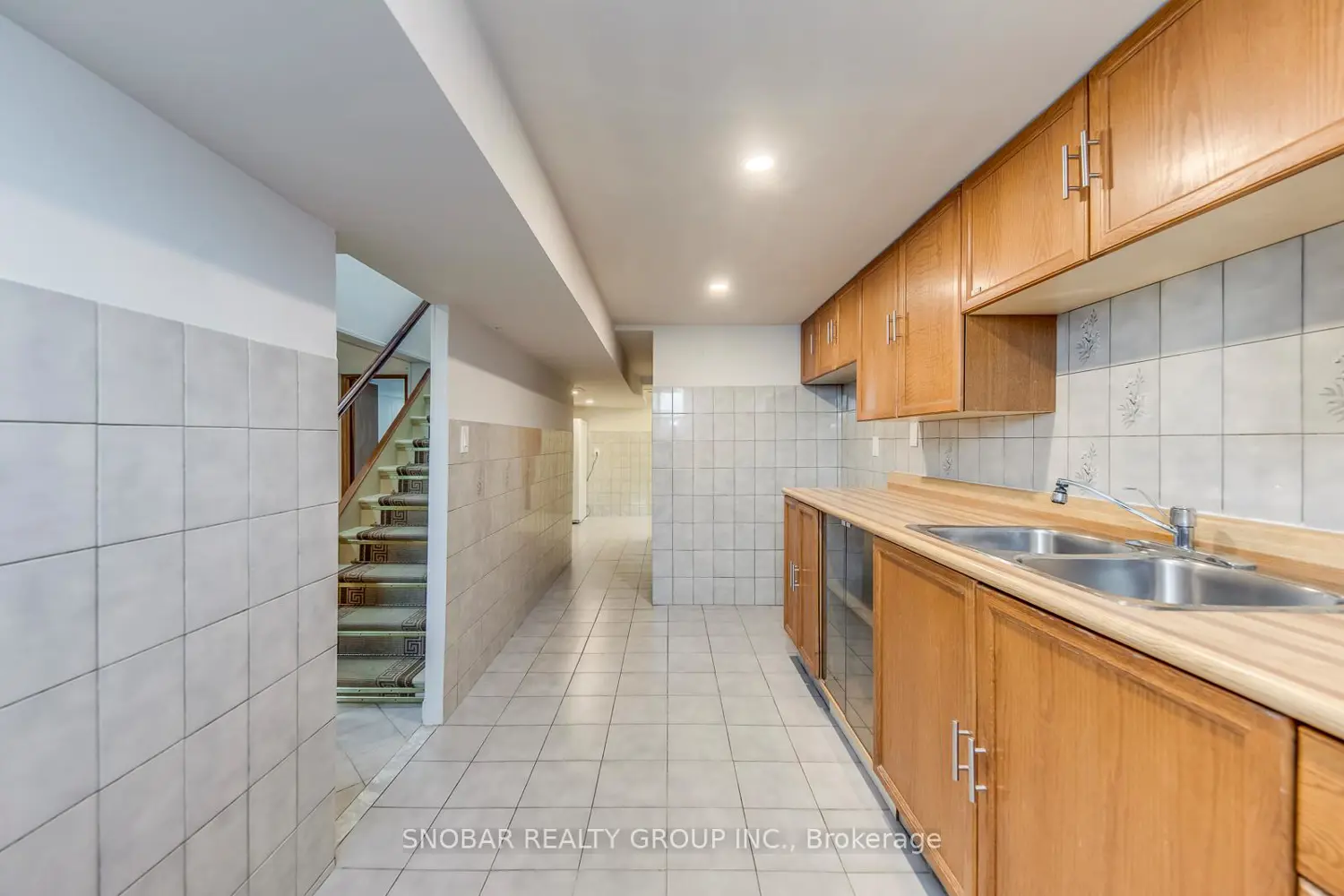 Additional image 4 of 70 Lavington Drive