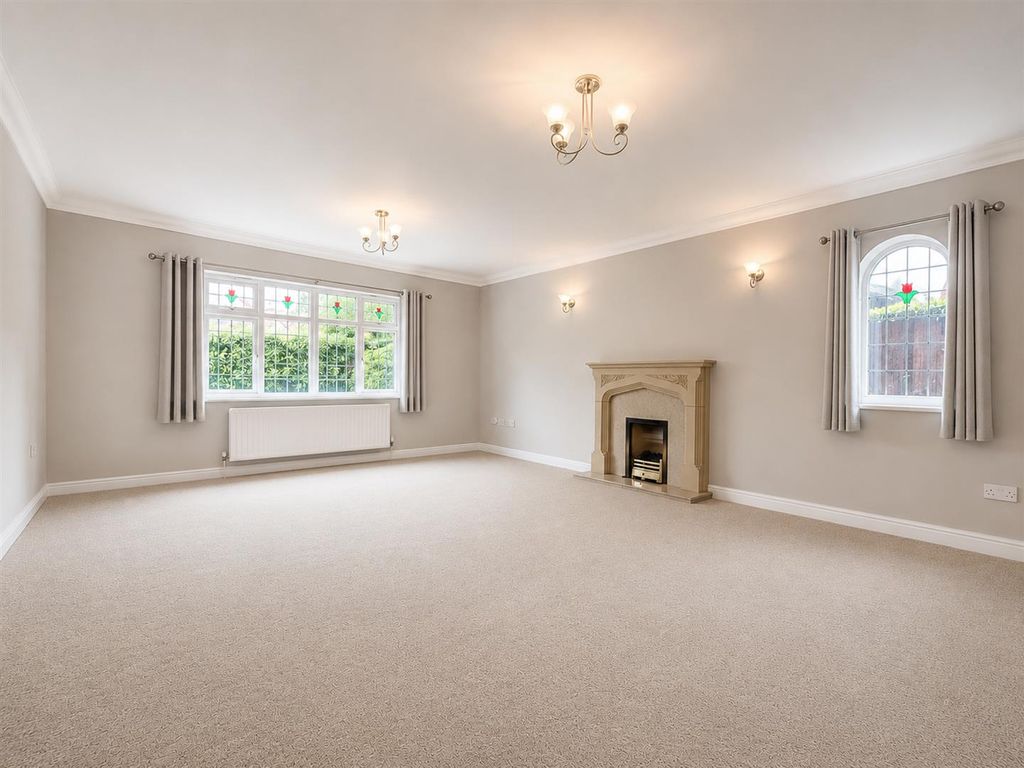 Additional image 3 of 7 bed detached house to rentThe Park, Cheltenham GL50
