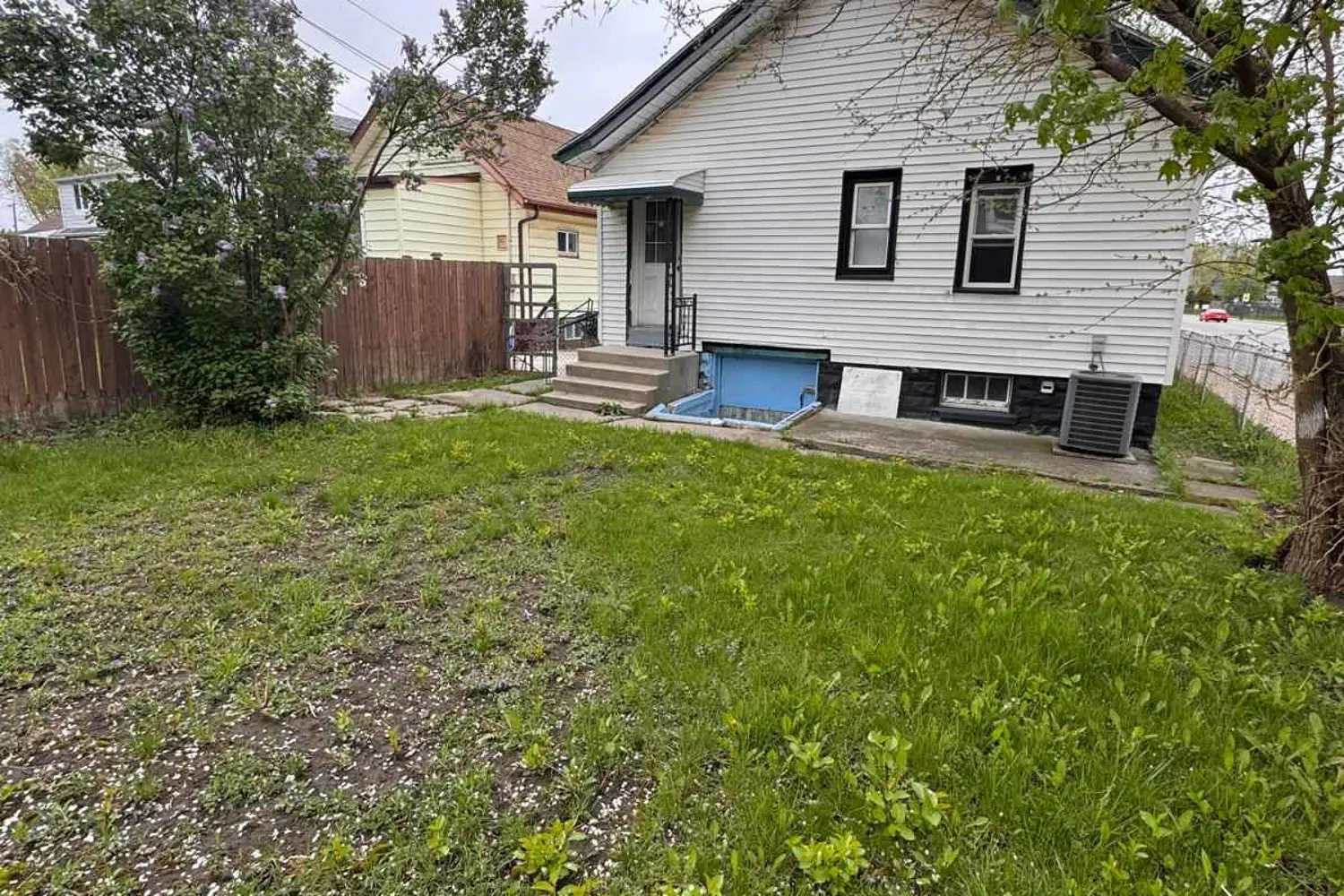Additional image 3 of 1343 Lillian Avenue