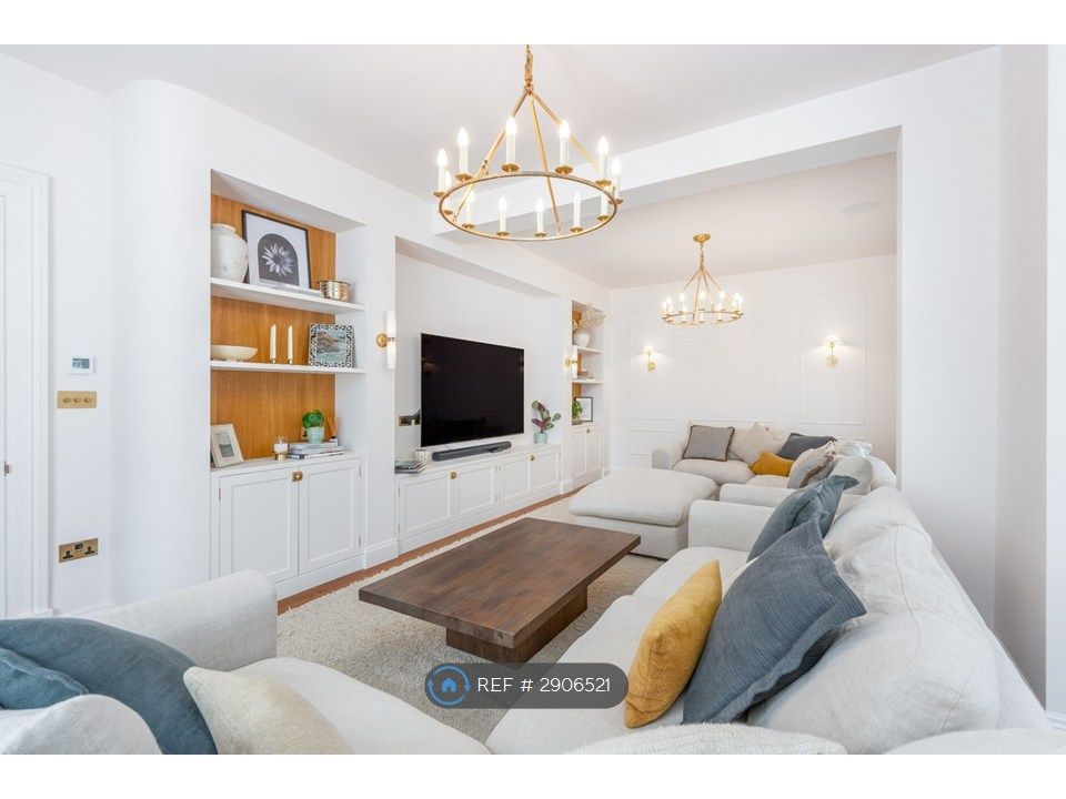 Additional image 7 of 7 bed detached house to rentBurnt Mill Lane, Harlow CM20