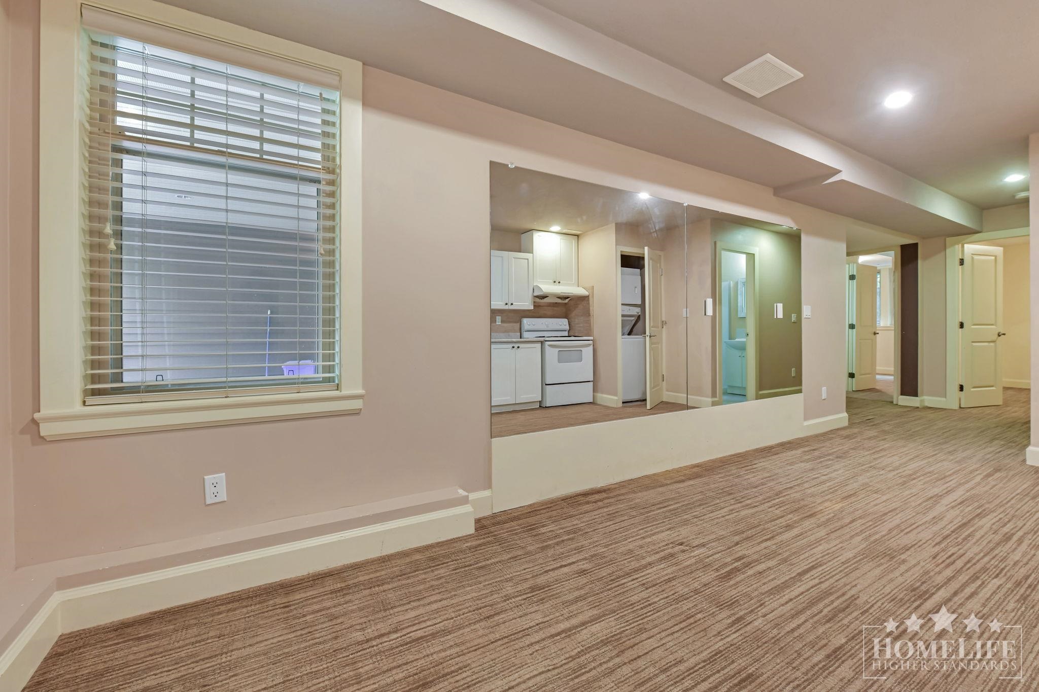 Additional image 4 of Basement-14066 24 Avenue, Surrey, BC, V4A 2H3