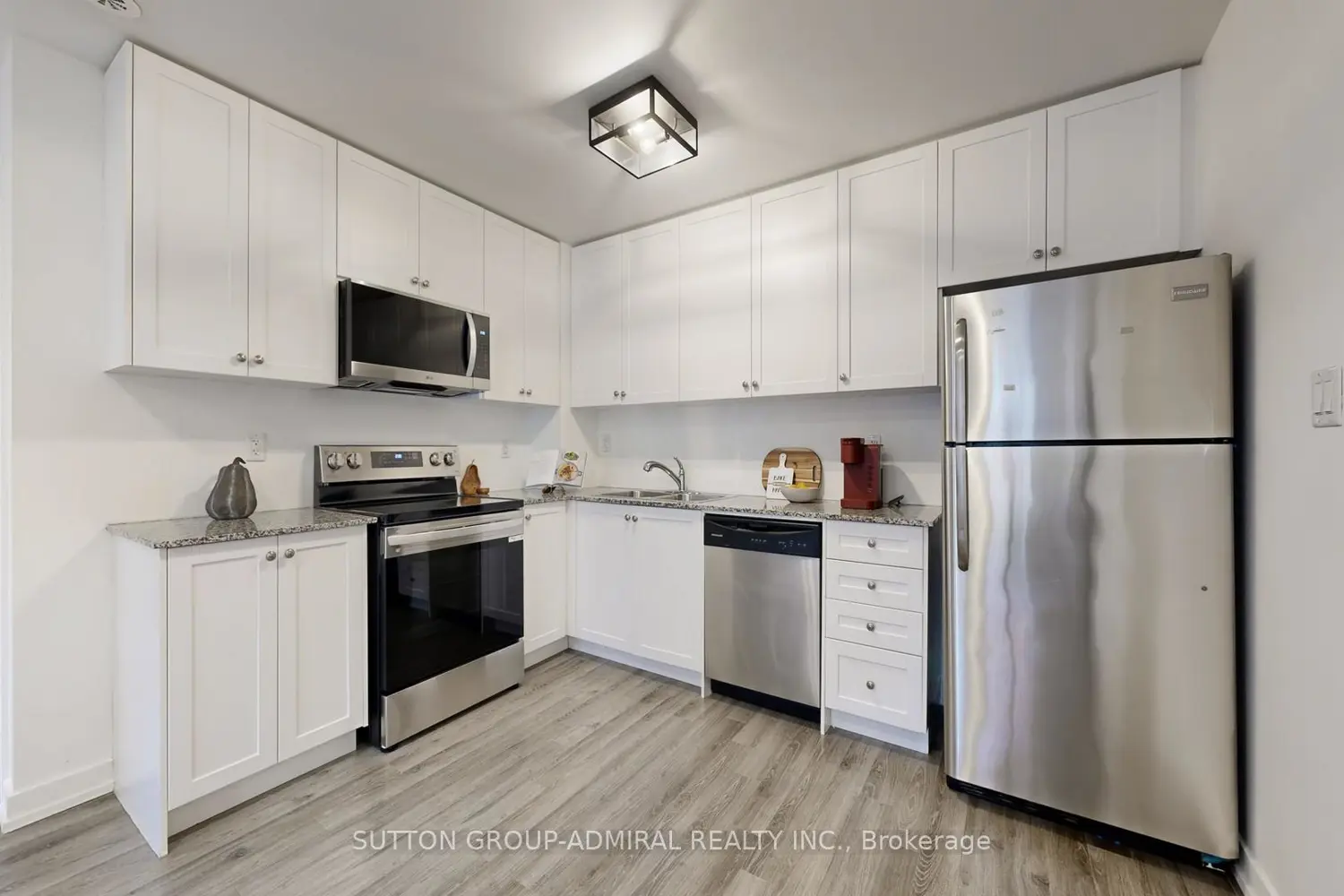 Additional image 7 of 867 Wilson Avenue 1B