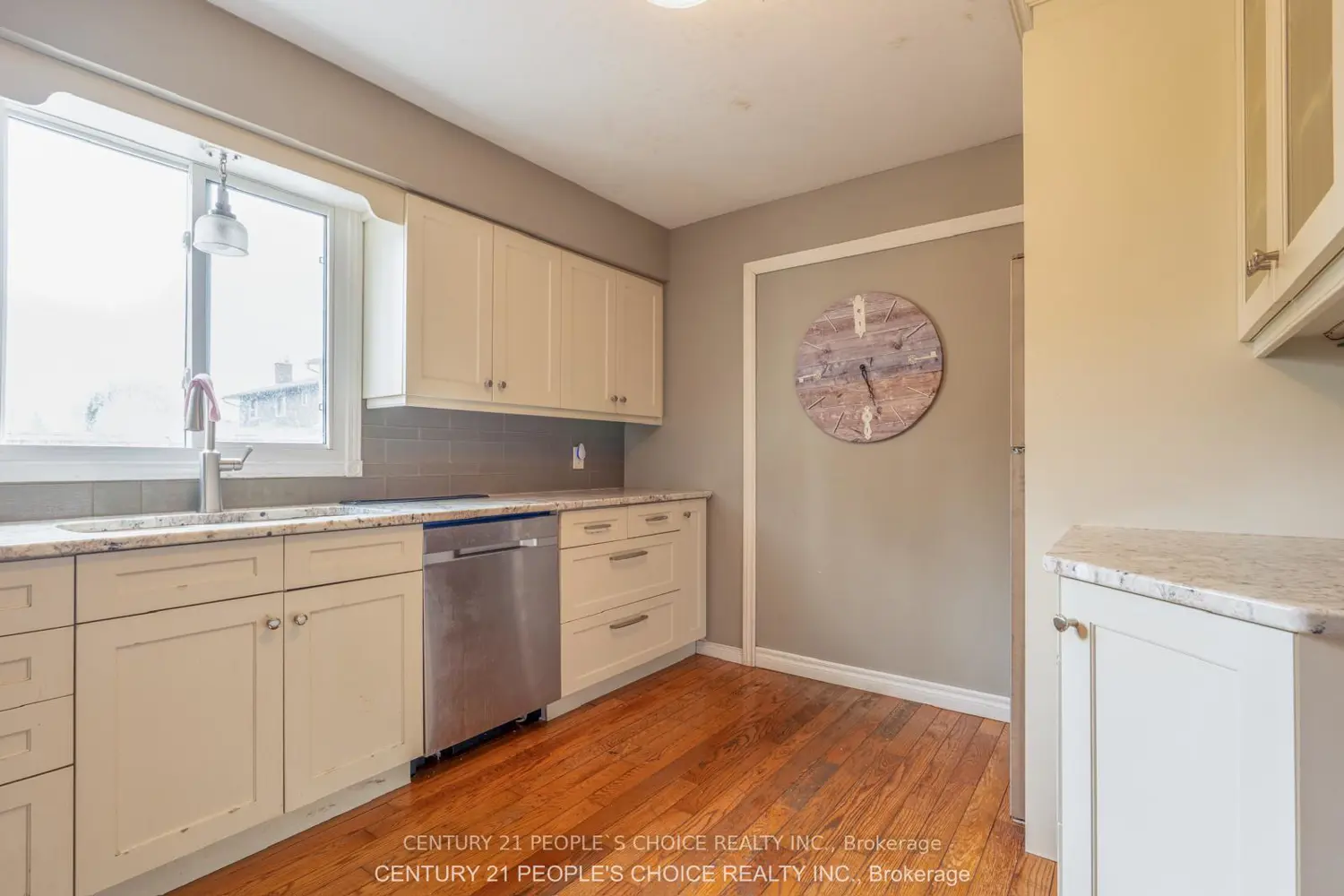 Additional image 6 of 218 Angeline Street