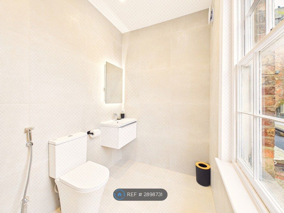 Additional image 15 of 1 bed flat to rentHenrietta St, Cheltenham GL50