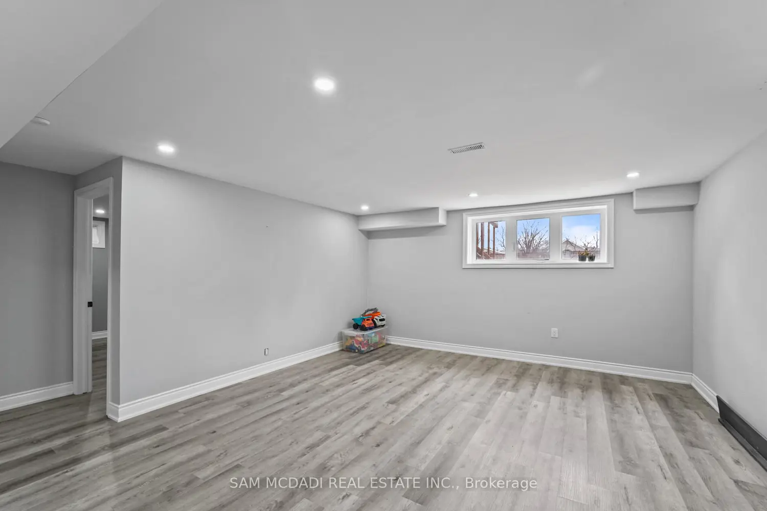 Additional image 17 of 23 Chaumont Drive