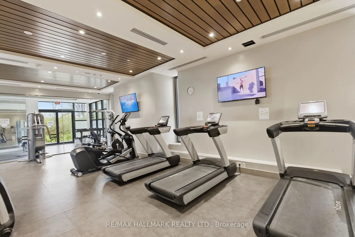 Additional image 19 of 9608 Yonge Street 1112A