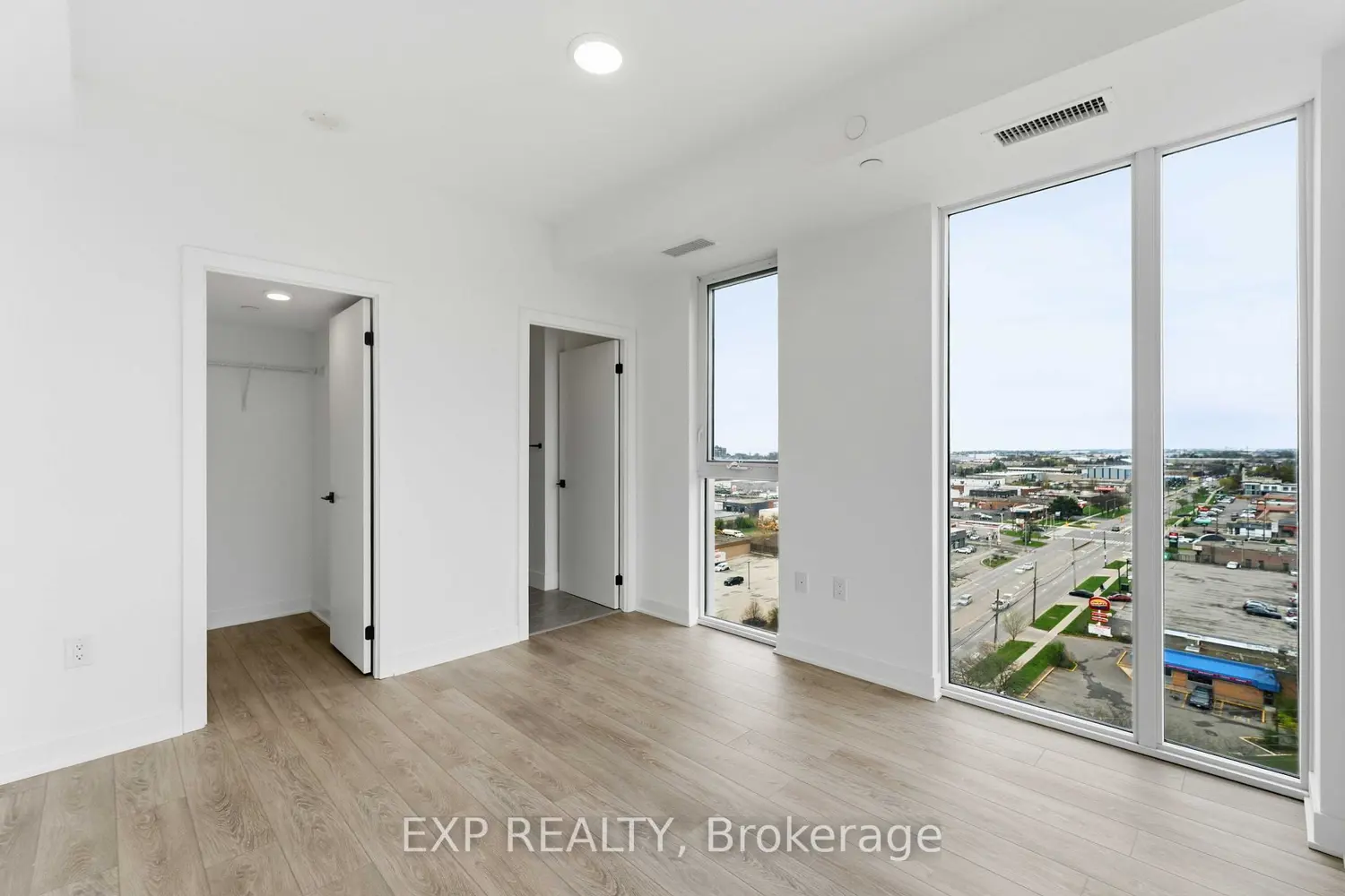 Additional image 14 of 2782 Barton Street 1017