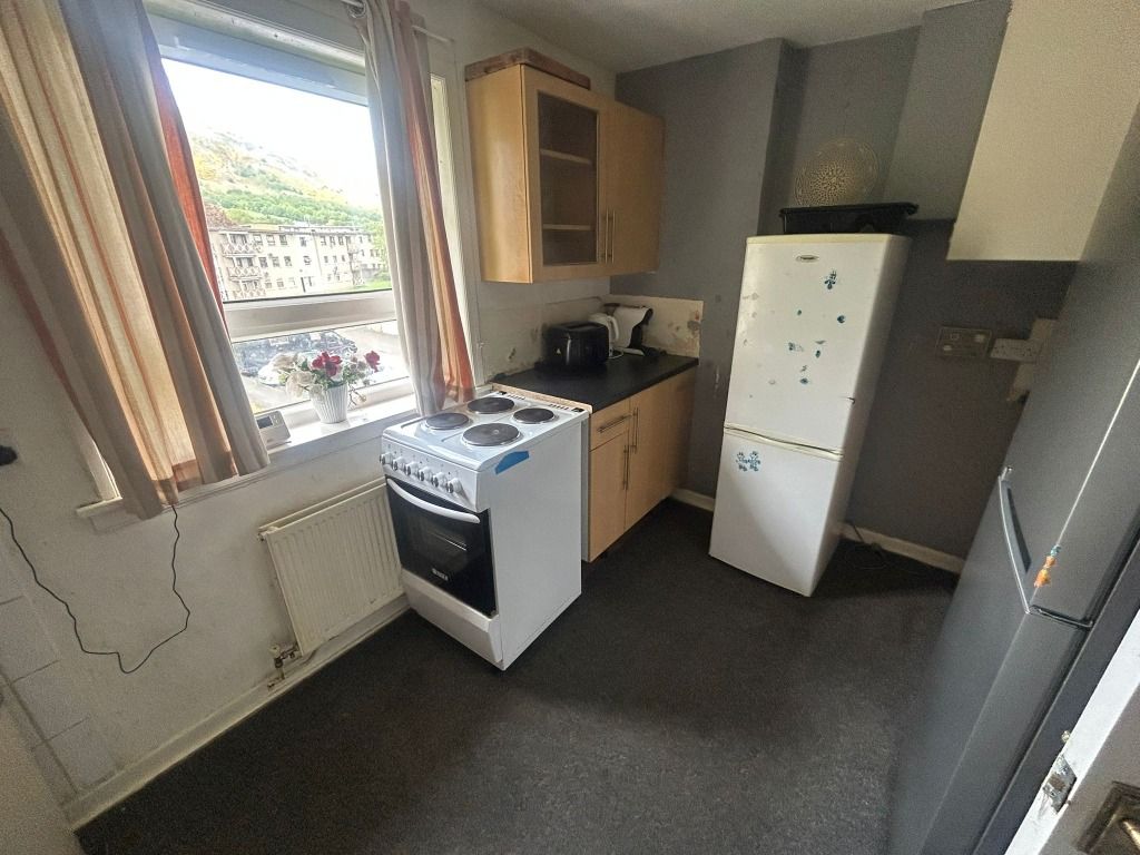 Additional image 6 of 4 bed flat to rentChapelle Crescent, Tillicoultry, Clackmannanshire FK13