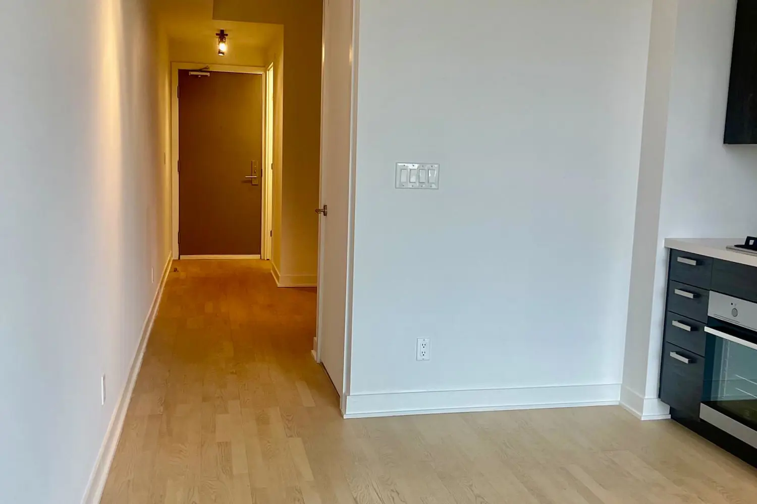 Additional image 9 of 203 Catherine Street 705