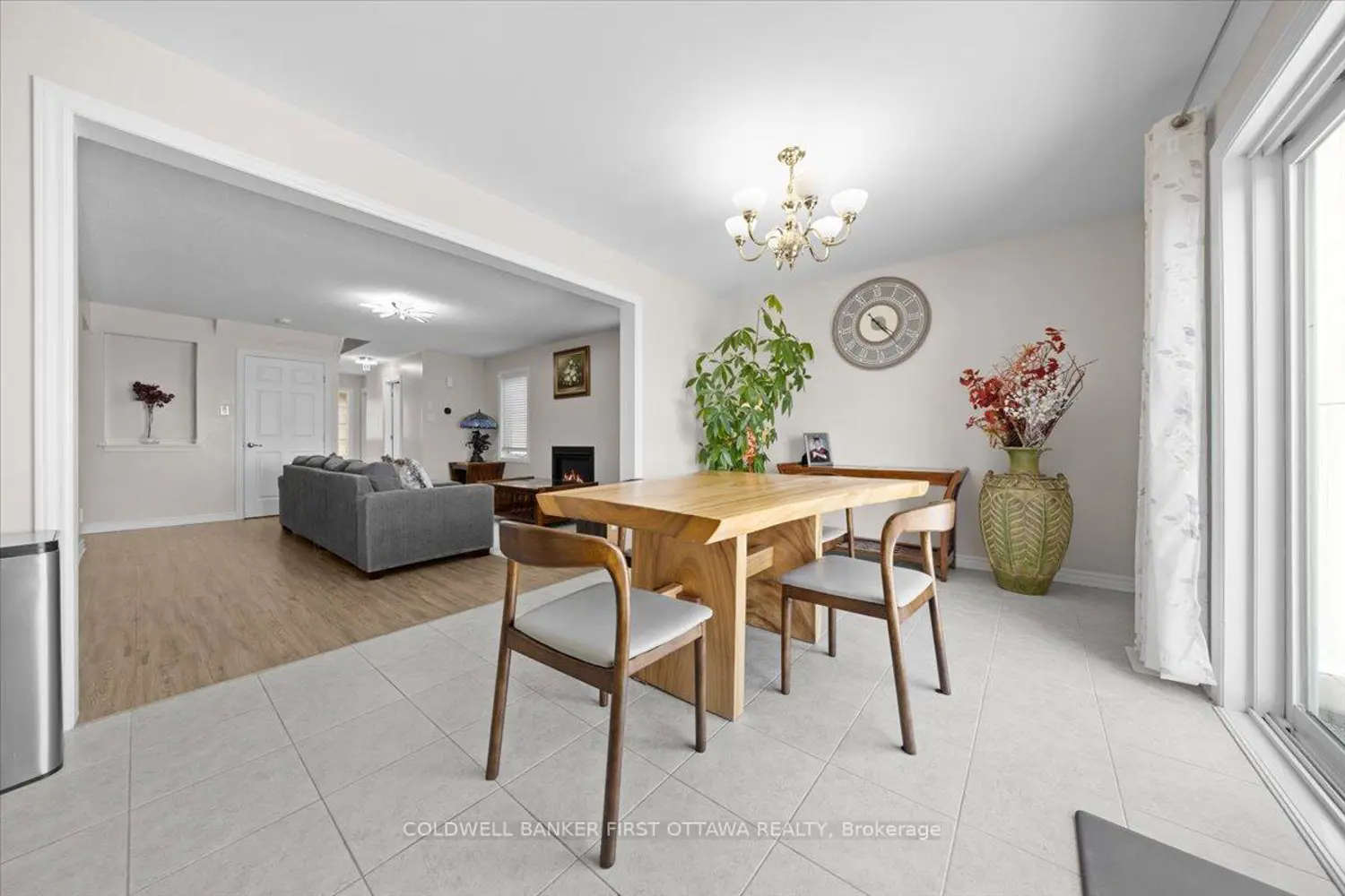 355 Sweetclover Way photo 5