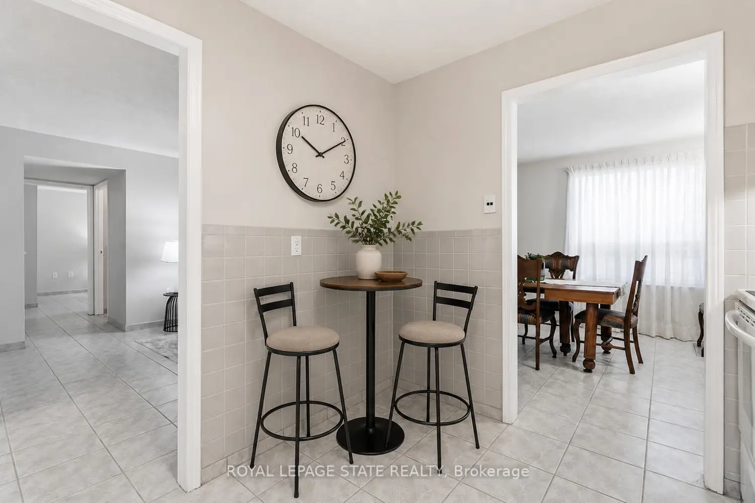 Additional image 6 of 966 Queenston Road 302