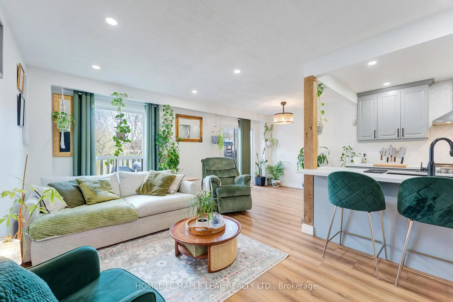 121 Falconer Drive 6 photo 5
