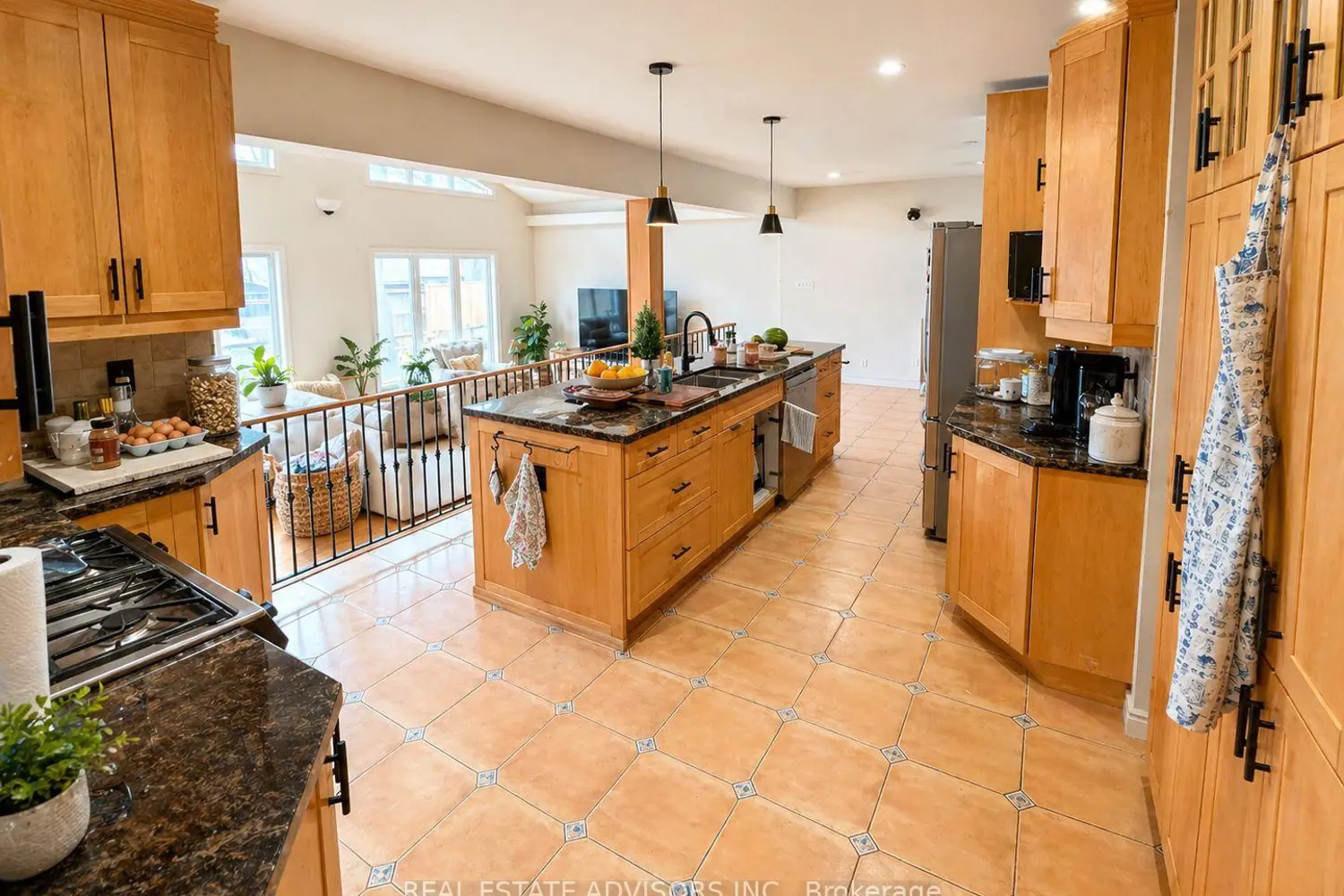 Additional image 10 of 1 Lakehill Crescent