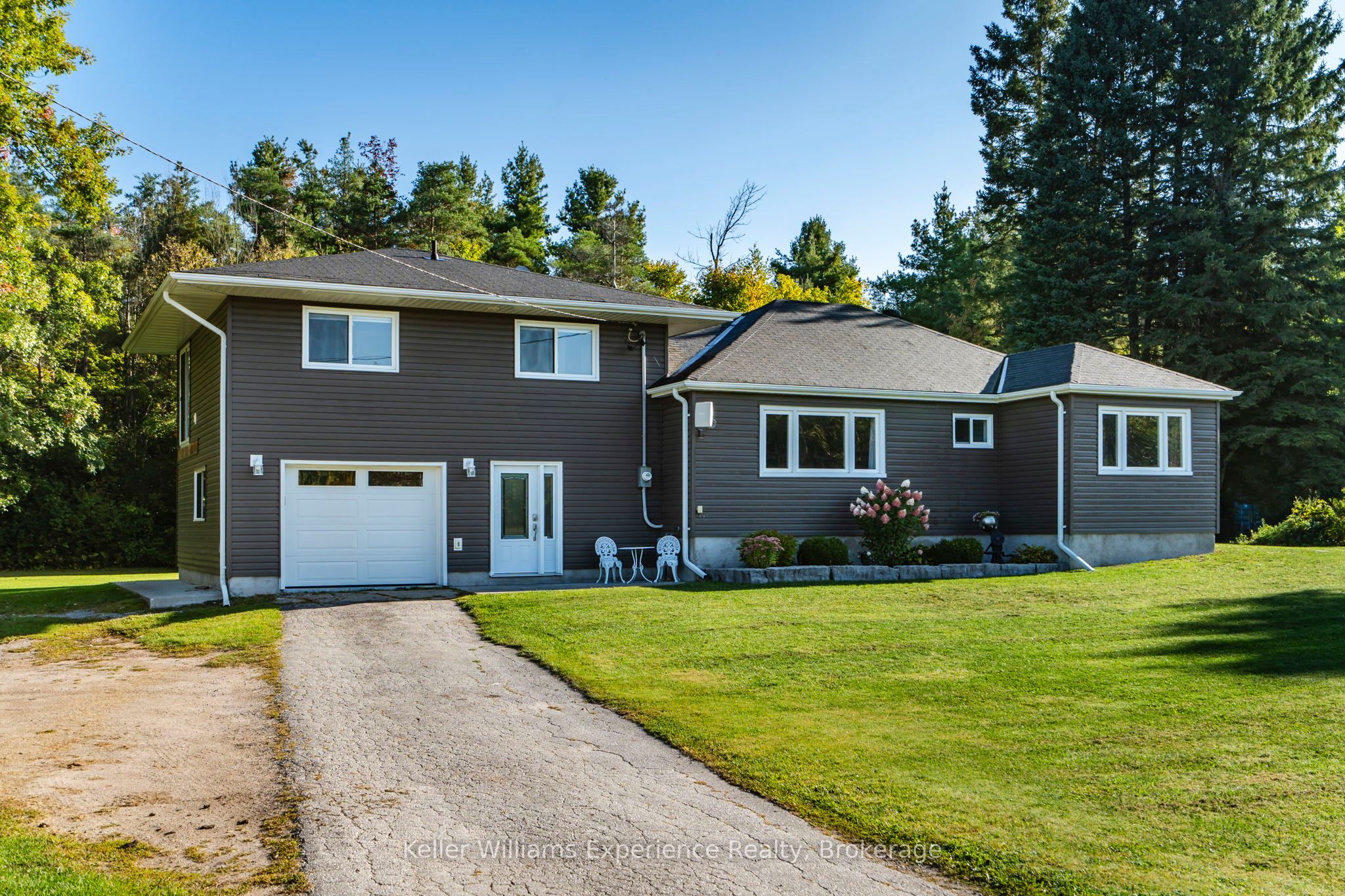 Additional image 2 of 5525 Penetanguishene Road, Springwater, ON, L0L 1P0