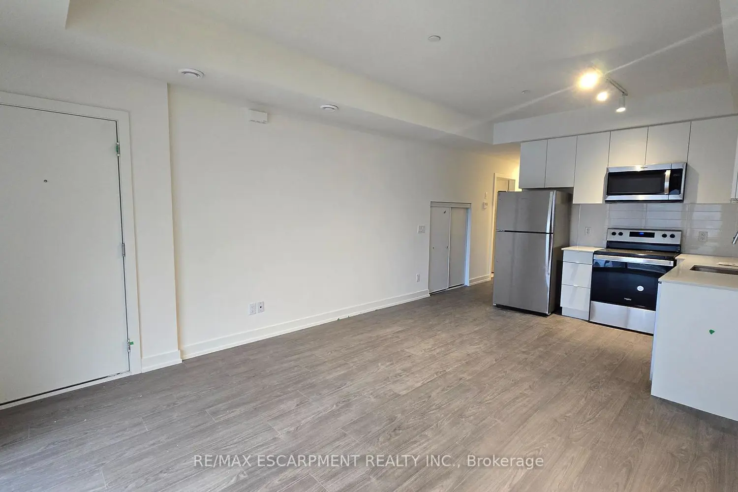 Additional image 5 of 16 Melbourne Avenue 210B