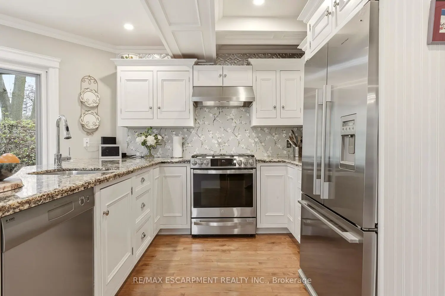 Additional image 9 of 2116 Caroline Street