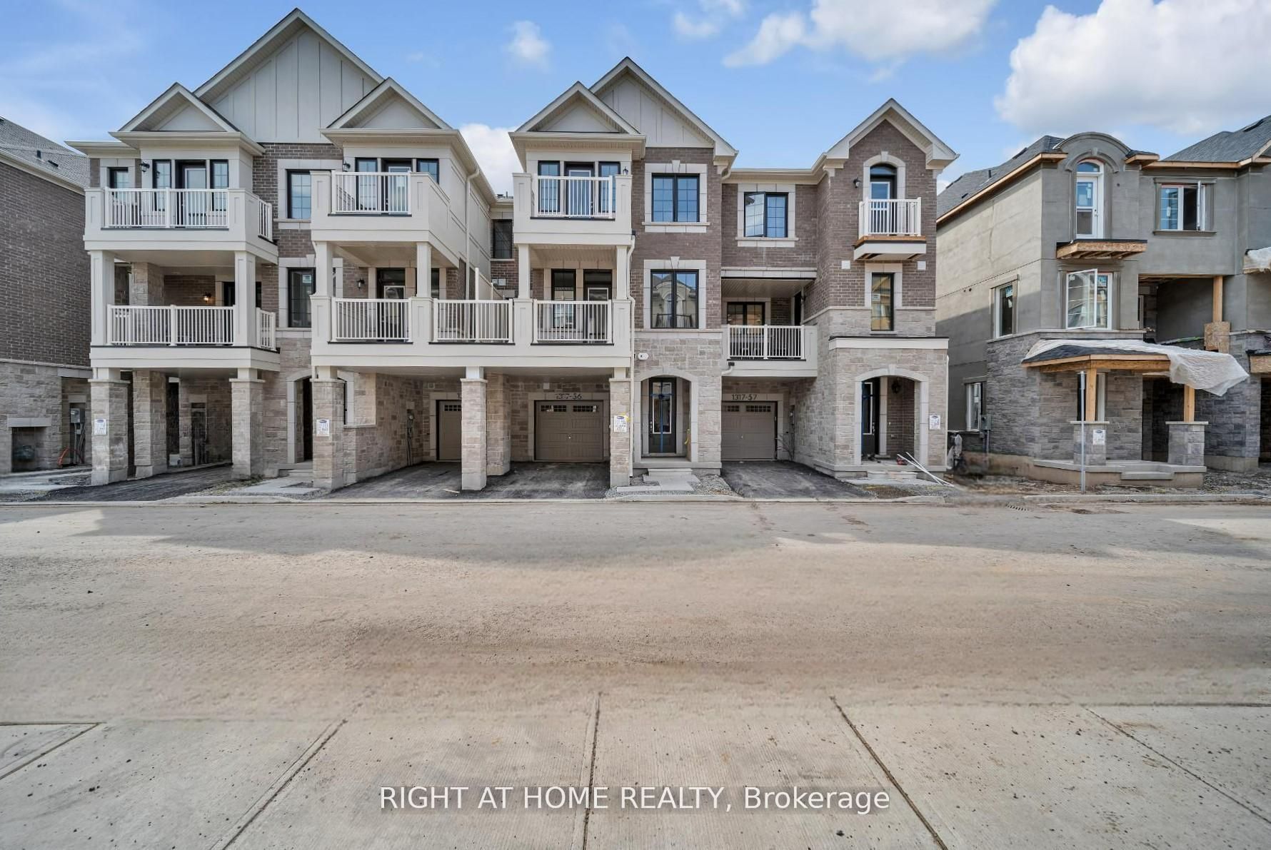 56-1317 Leriche Way, Milton, ON, L9E 0H5 photo 2