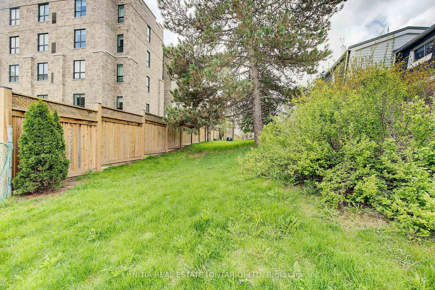 Additional image 18 of 40 Fairfax Court 1