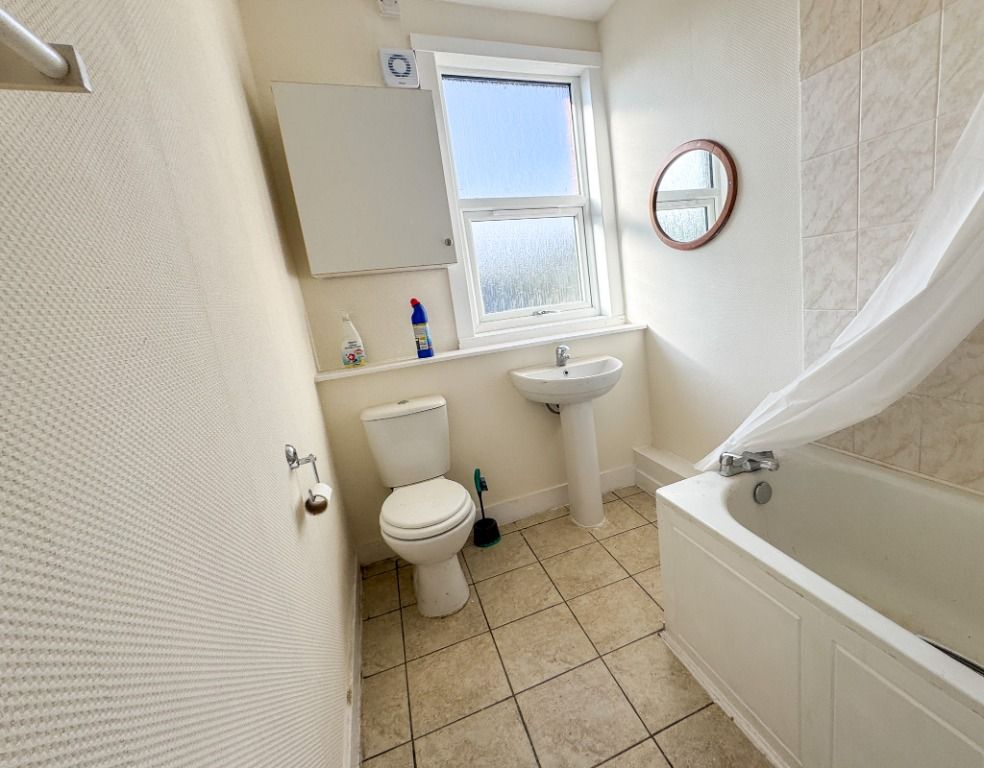 Additional image 5 of 2 bed flat to rentWhitecraig Road, Whitecraig, East Lothian EH21