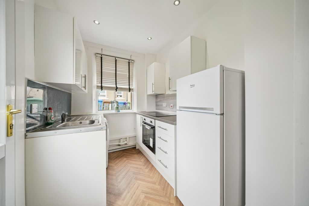 Additional image 4 of 2 bed flat to rentBardowie Steet, Glasgow, Glasgow G22
