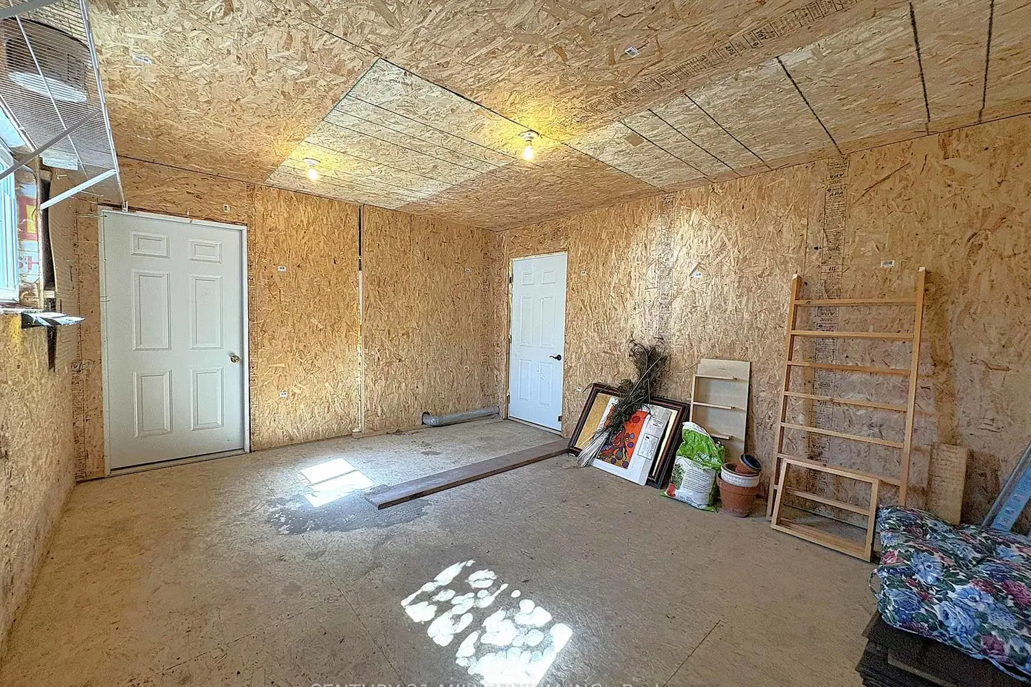 Additional image 17 of 598323 2Nd Line
