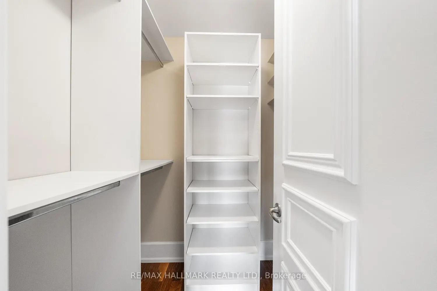 Additional image 8 of 660 Sheppard Avenue 601