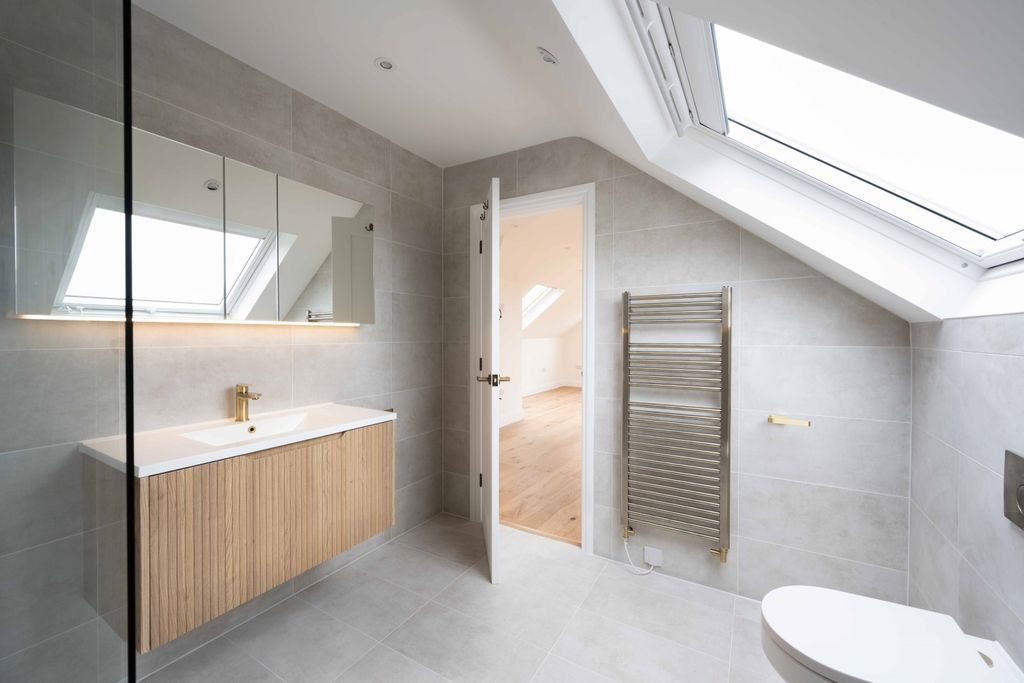 Additional image 18 of 5 bed detached house to rentNew Church Road, Hove BN3
