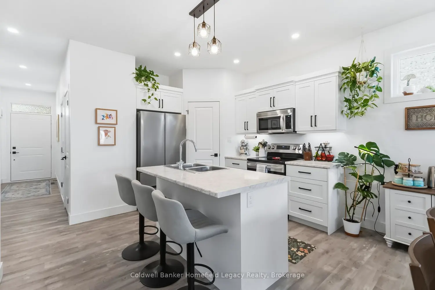 133 Egan Avenue photo 3