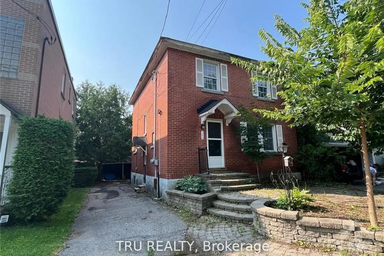 102 Putman Avenue photo 4