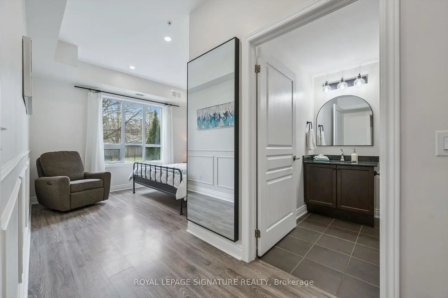 Additional image 11 of 3170 Erin Mills Parkway 105