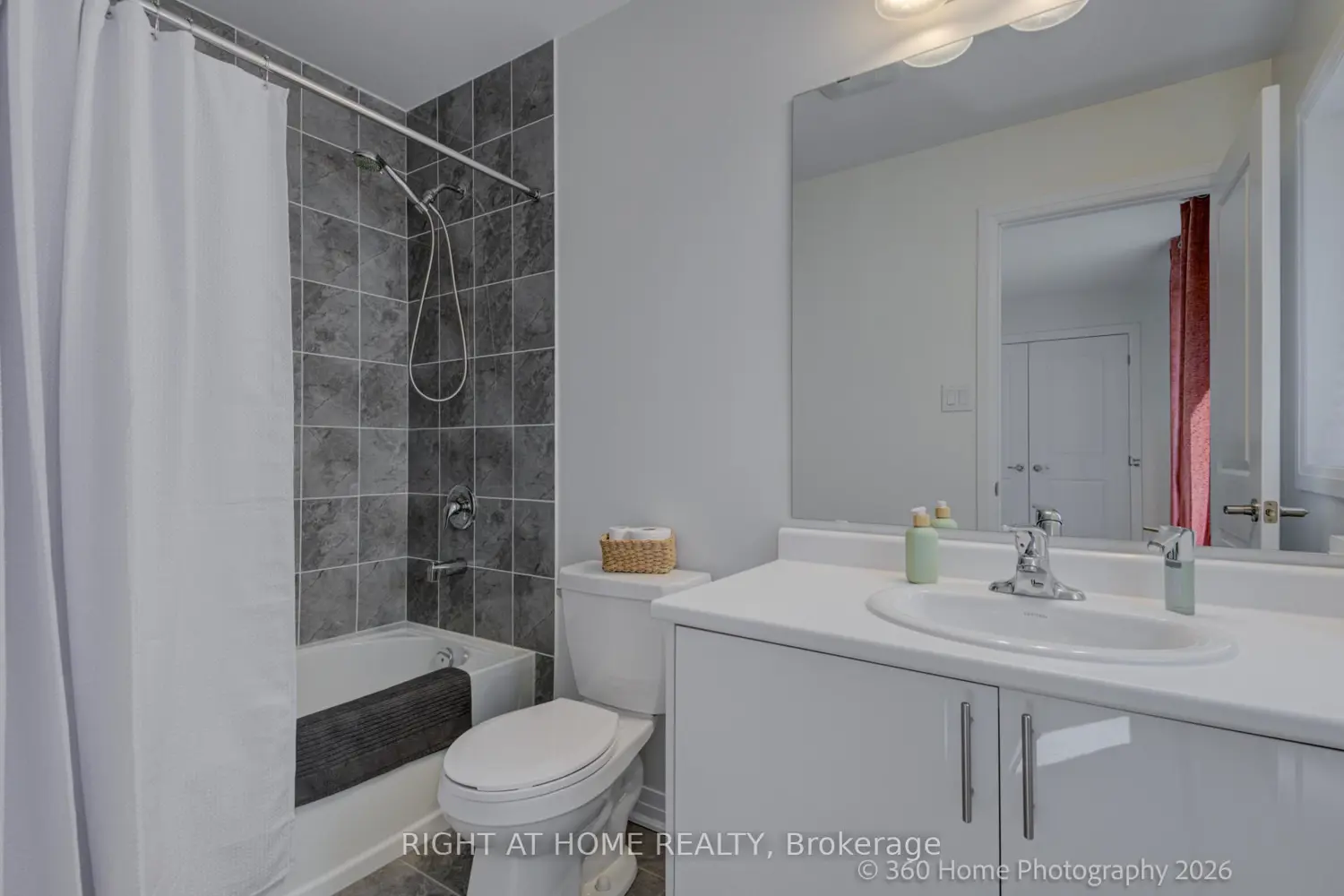 Additional image 17 of 1302 Broderick Street