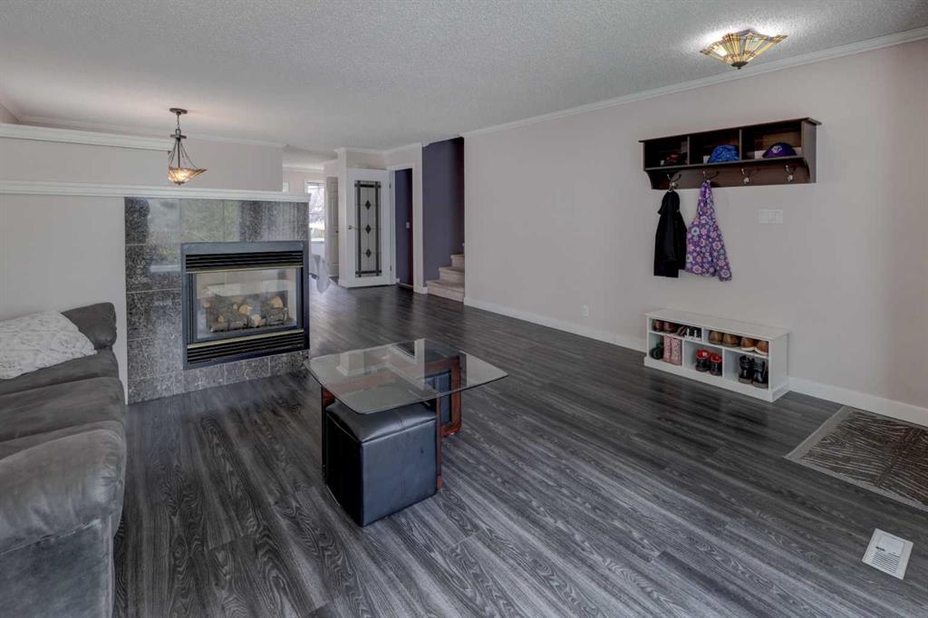 Additional image 6 of 36 Hawksley Crescent NW, Calgary, AB, T3G 3B9