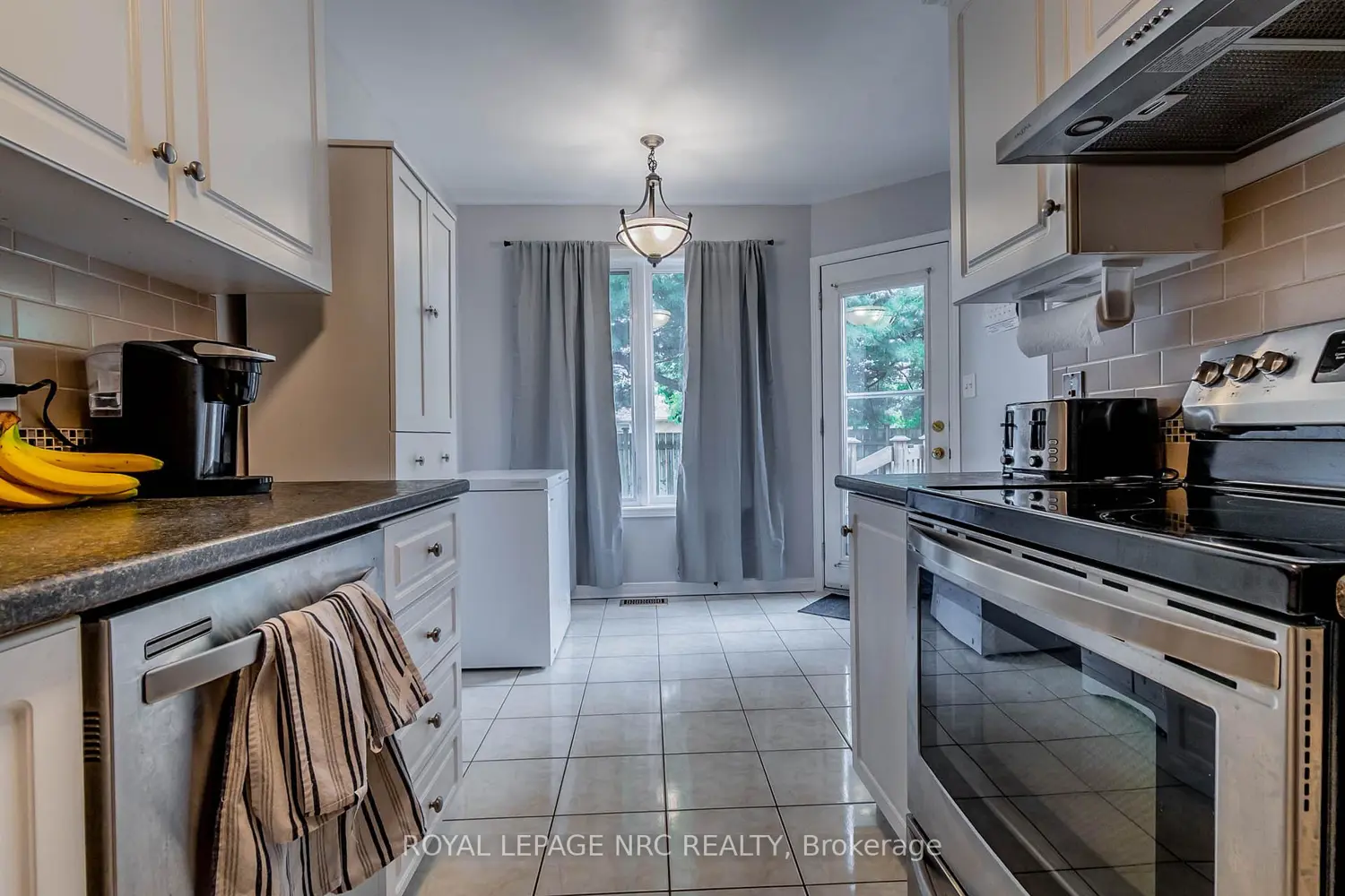 Additional image 7 of 5070 Drummond Road 28