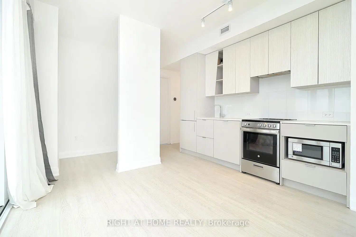 Additional image 5 of 3883 Quartz Road 4203