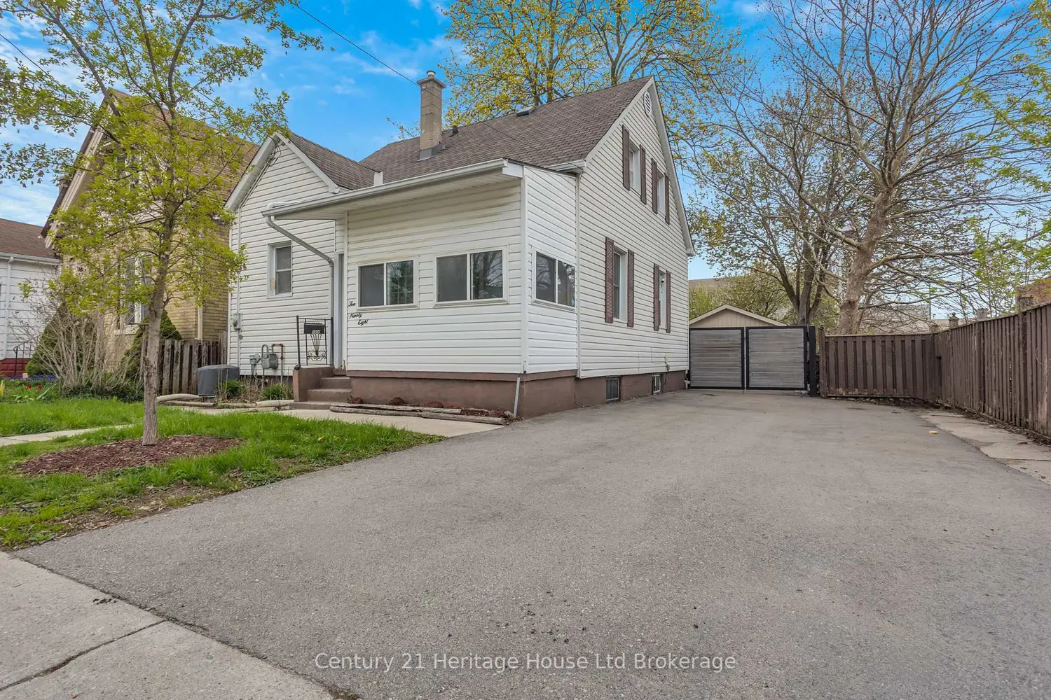 Additional image 2 of 1098 Frances Street