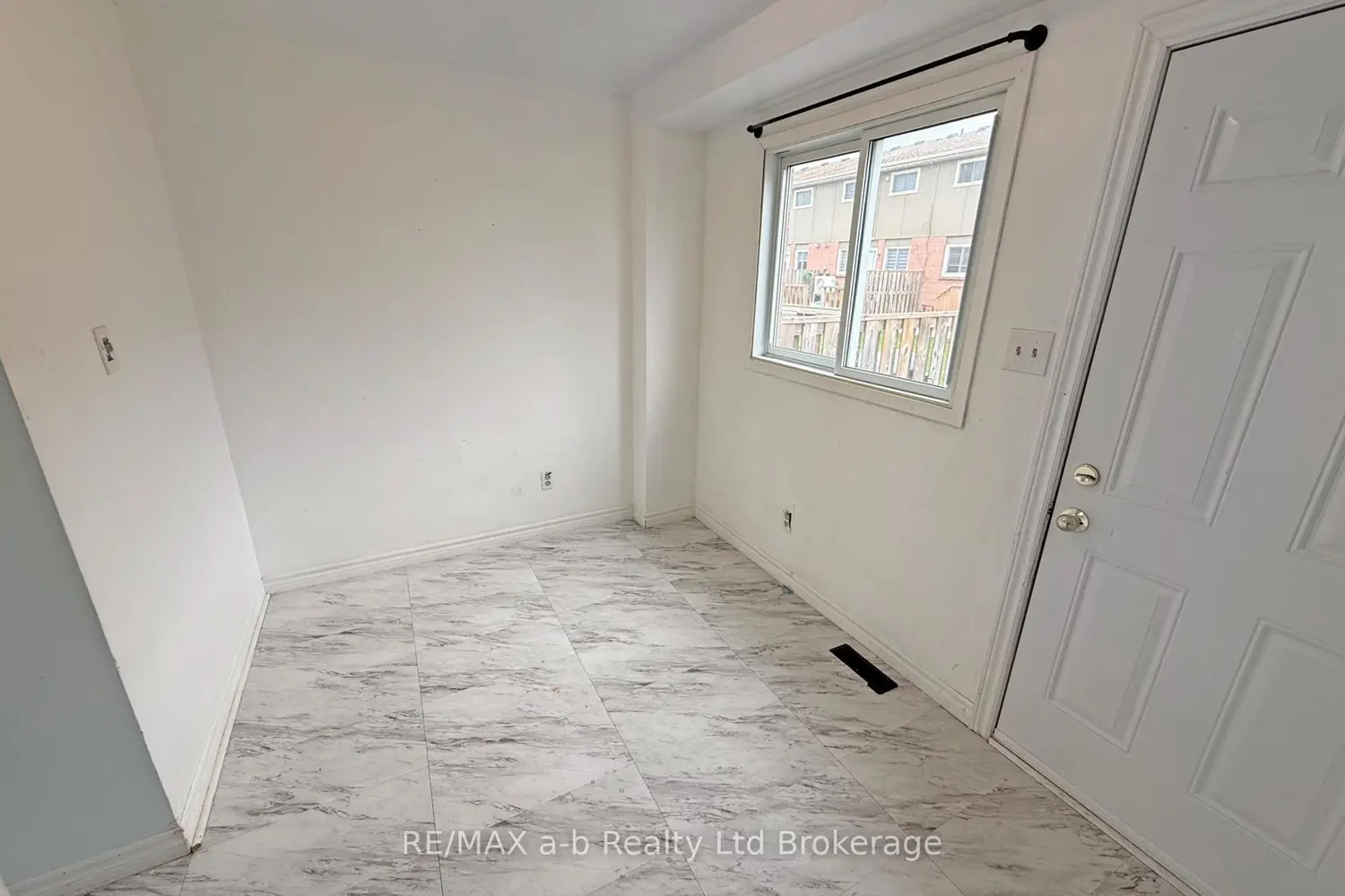 Additional image 6 of 394 Springbank Avenue 4