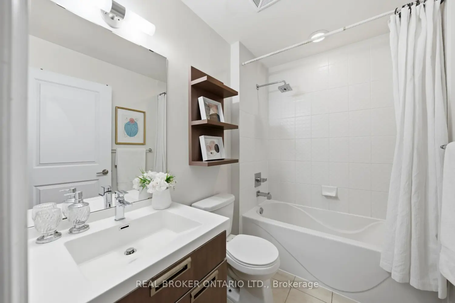 Additional image 7 of 28 Ted Rogers Way 2608