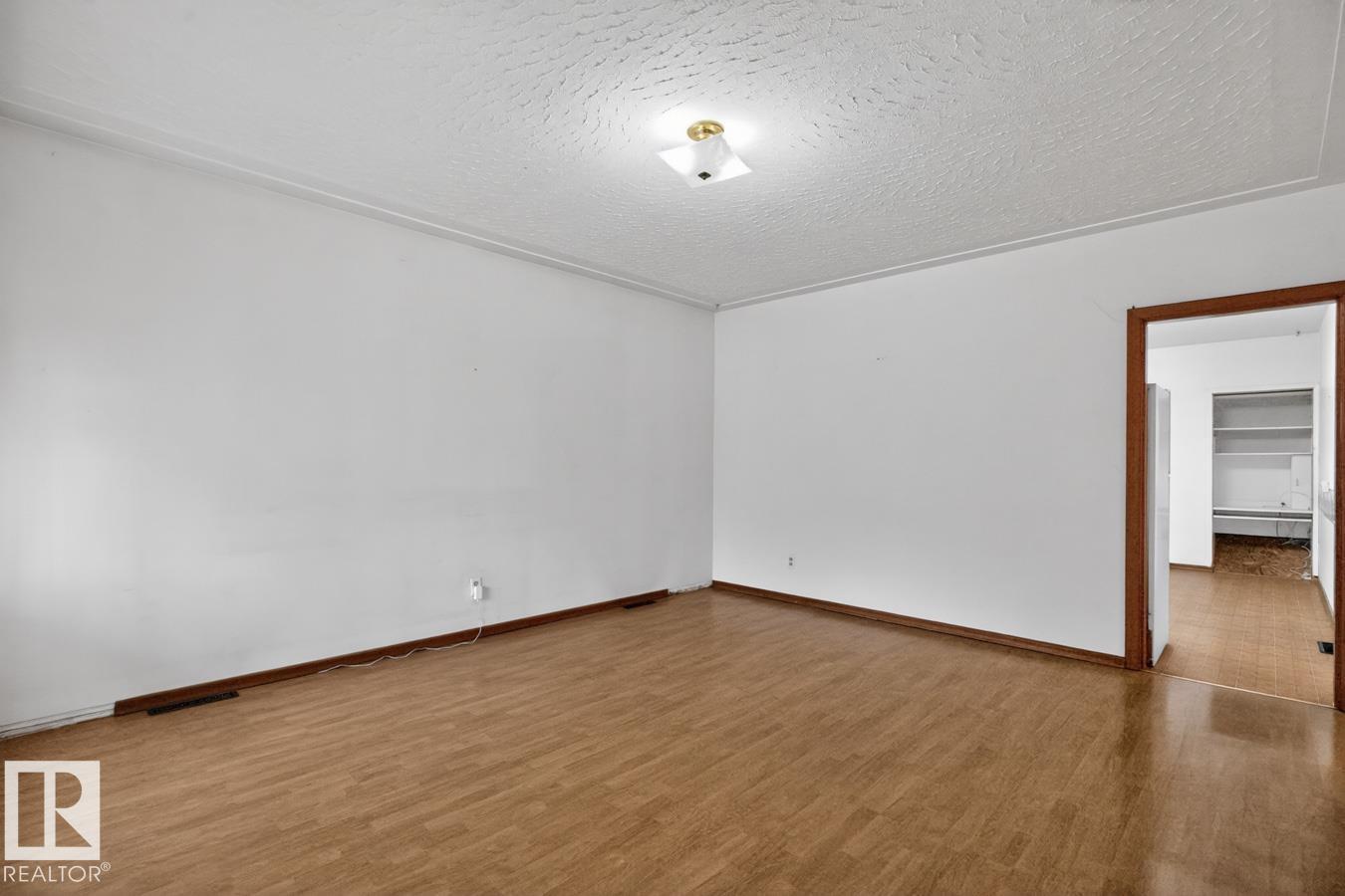 Additional image 5 of 8326 81 Avenue NW, Edmonton, AB, T6C0W2