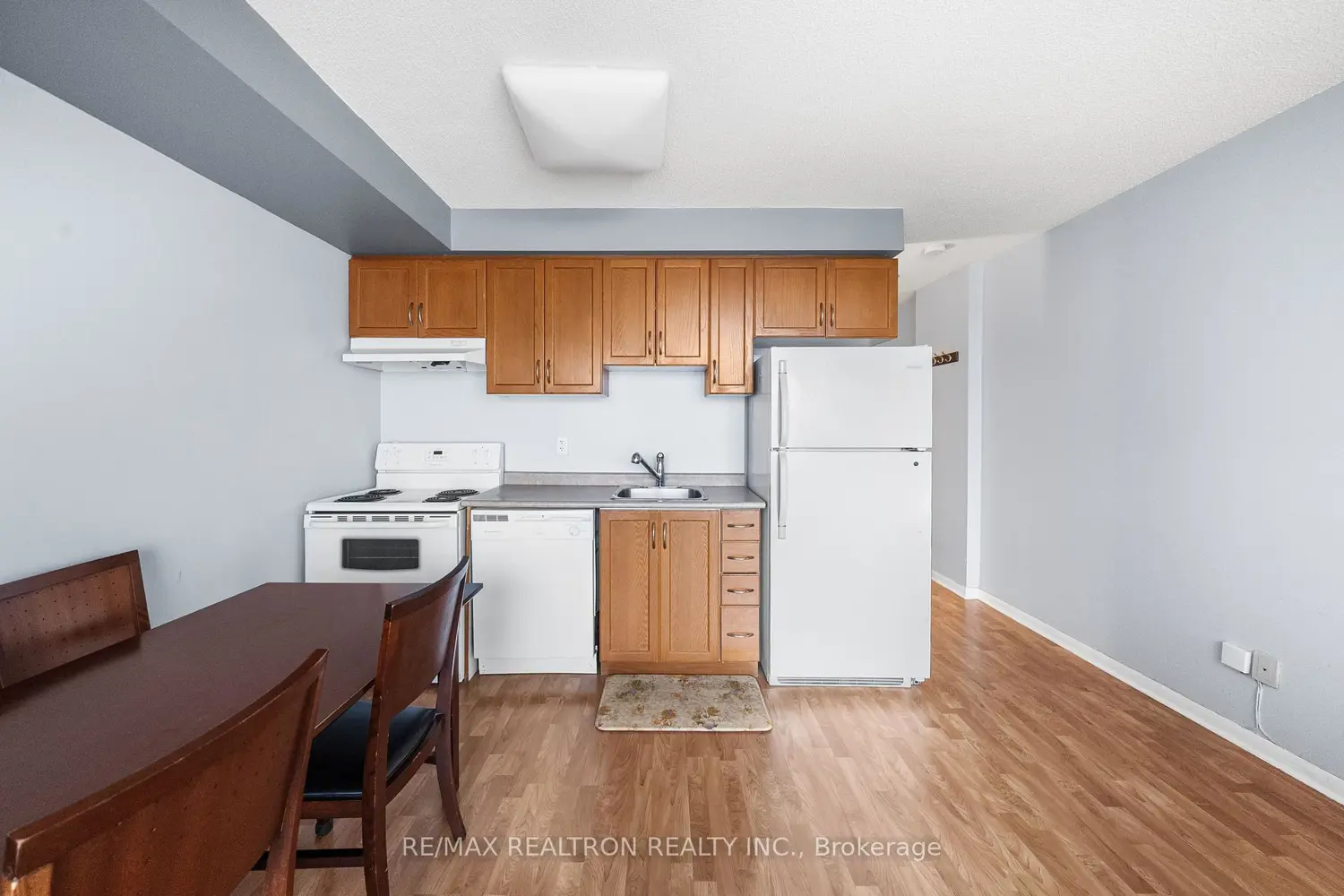 Additional image 4 of 2464 Weston Road 405