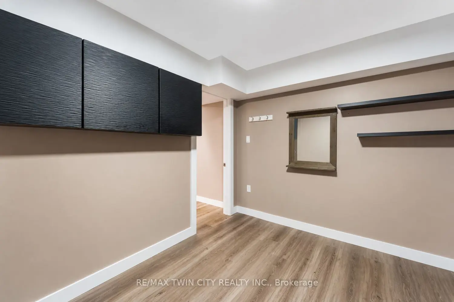 Additional image 9 of 10 Sandybay Avenue