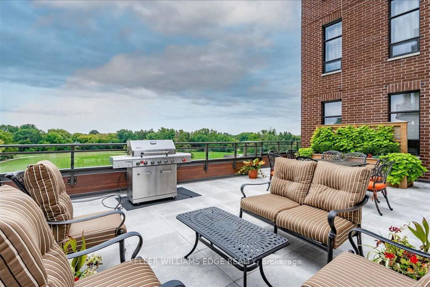 Additional image 19 of 3290 New Street 607