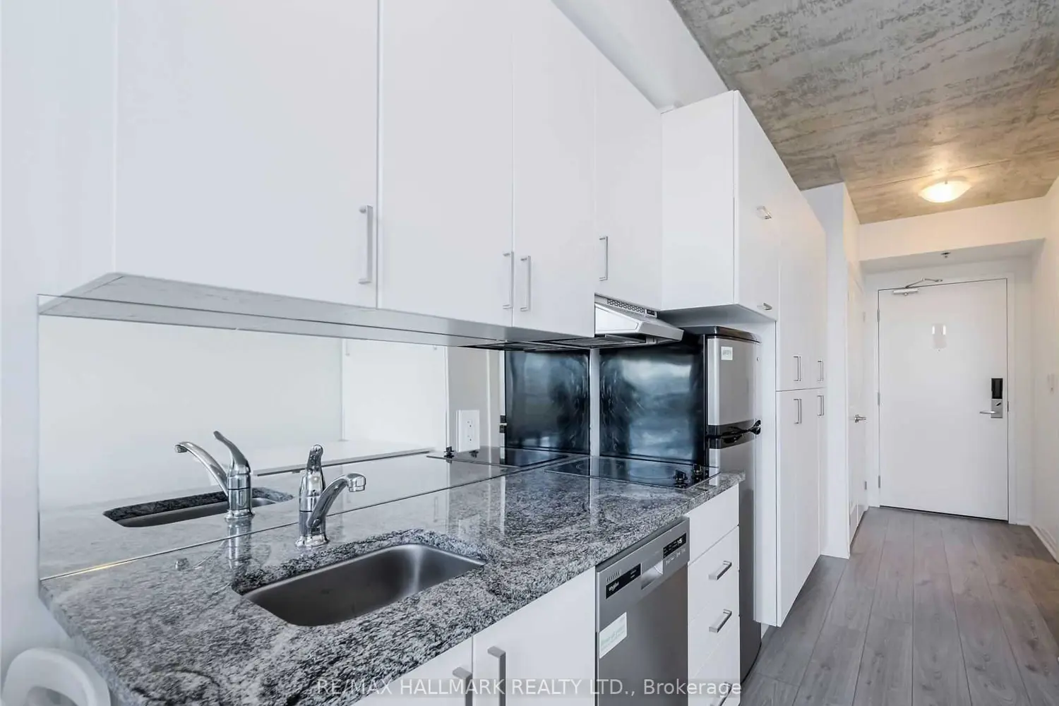 Additional image 5 of 1900 Simcoe Street 436