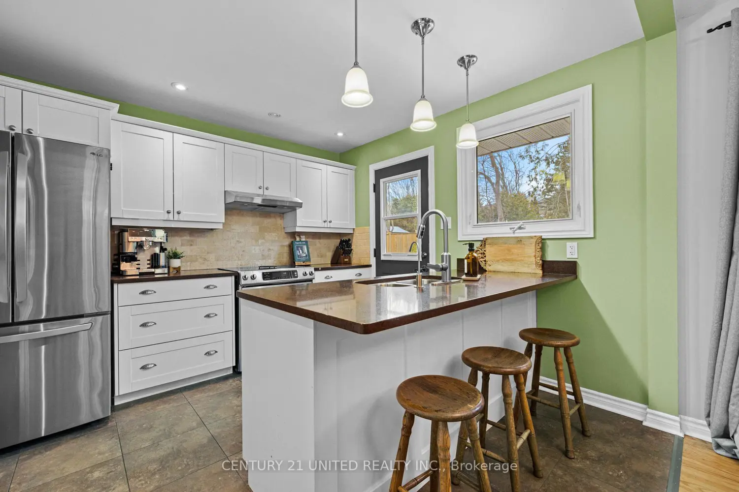 Additional image 5 of 1227 Cartier Boulevard