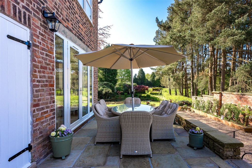 Additional image 12 of 3 bed link detached house to rentAndertons Lane, Henbury, Macclesfield, Cheshire SK10