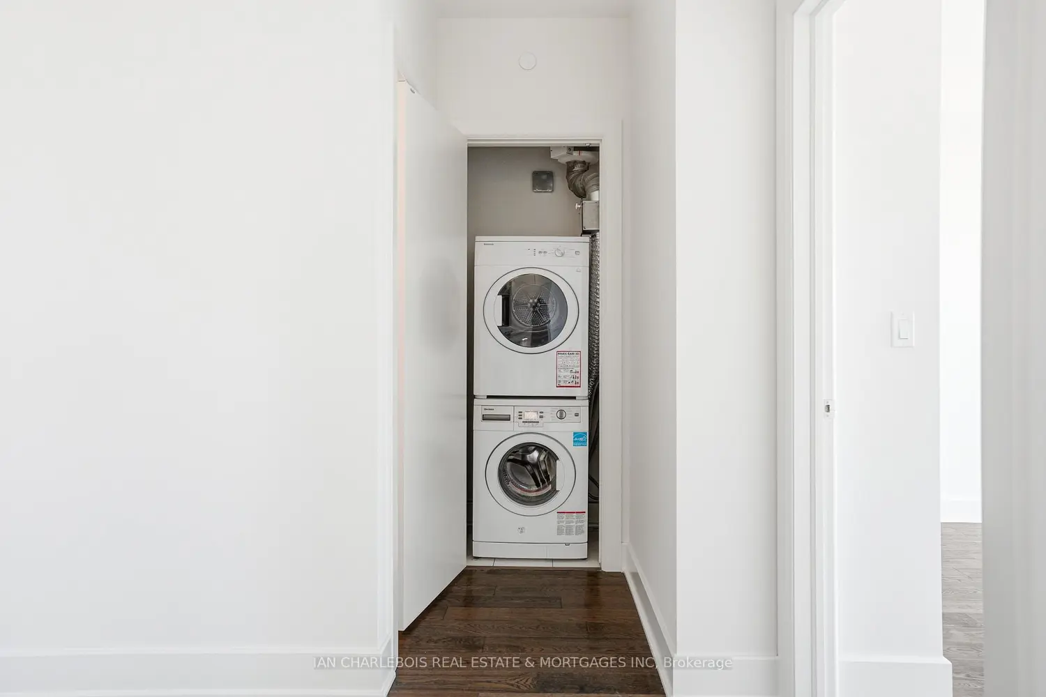 Additional image 15 of 255 Bay Street 1701
