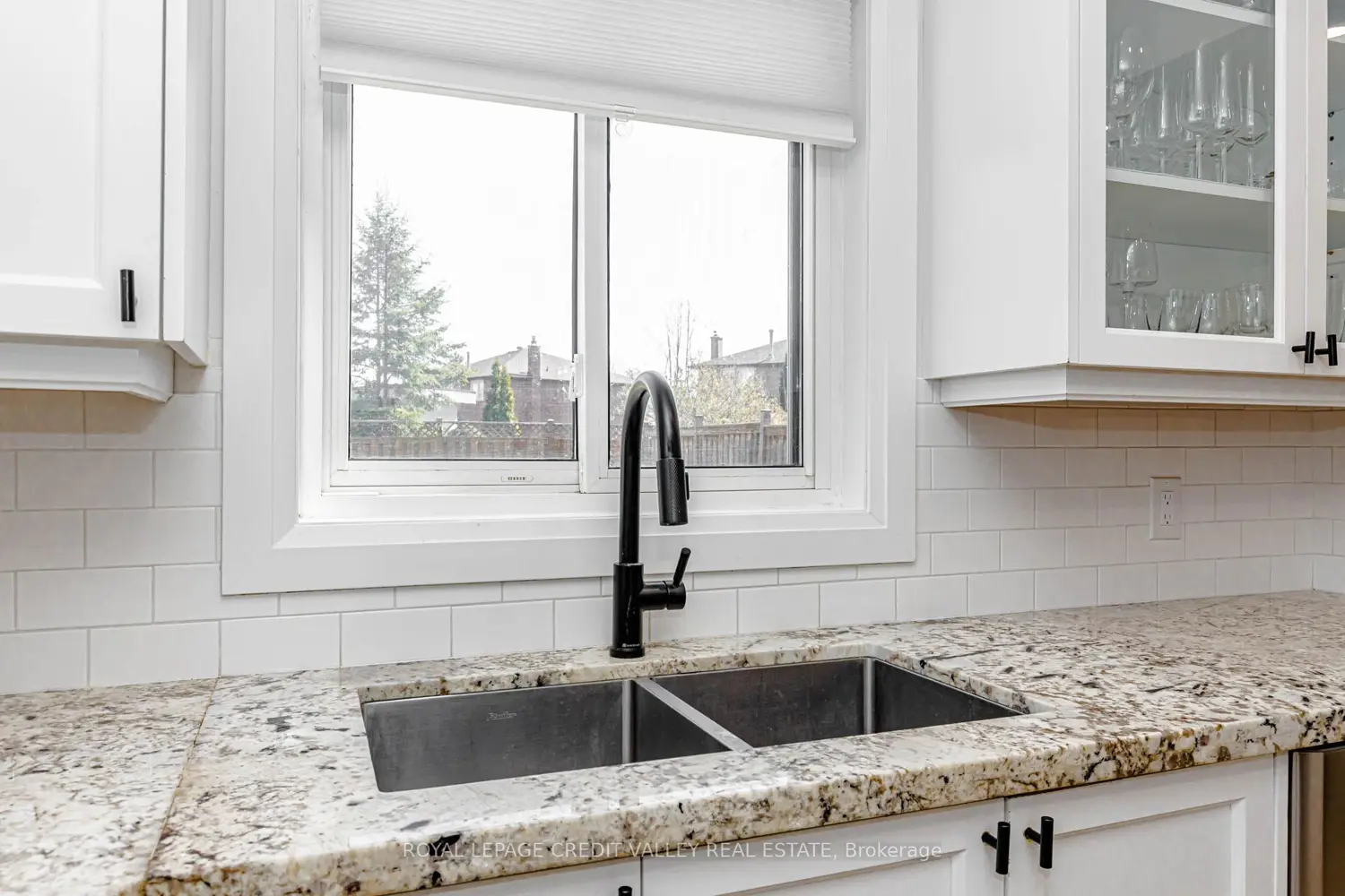 85 Derose Avenue photo 5