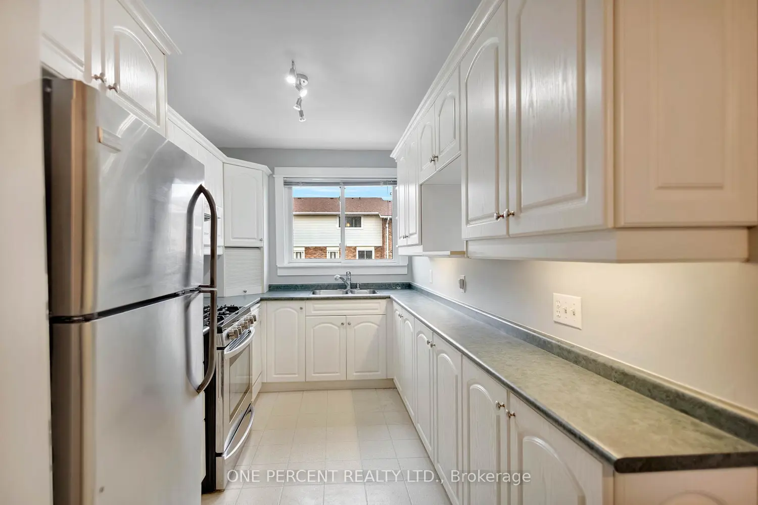 Additional image 5 of 32 Montclair Crescent