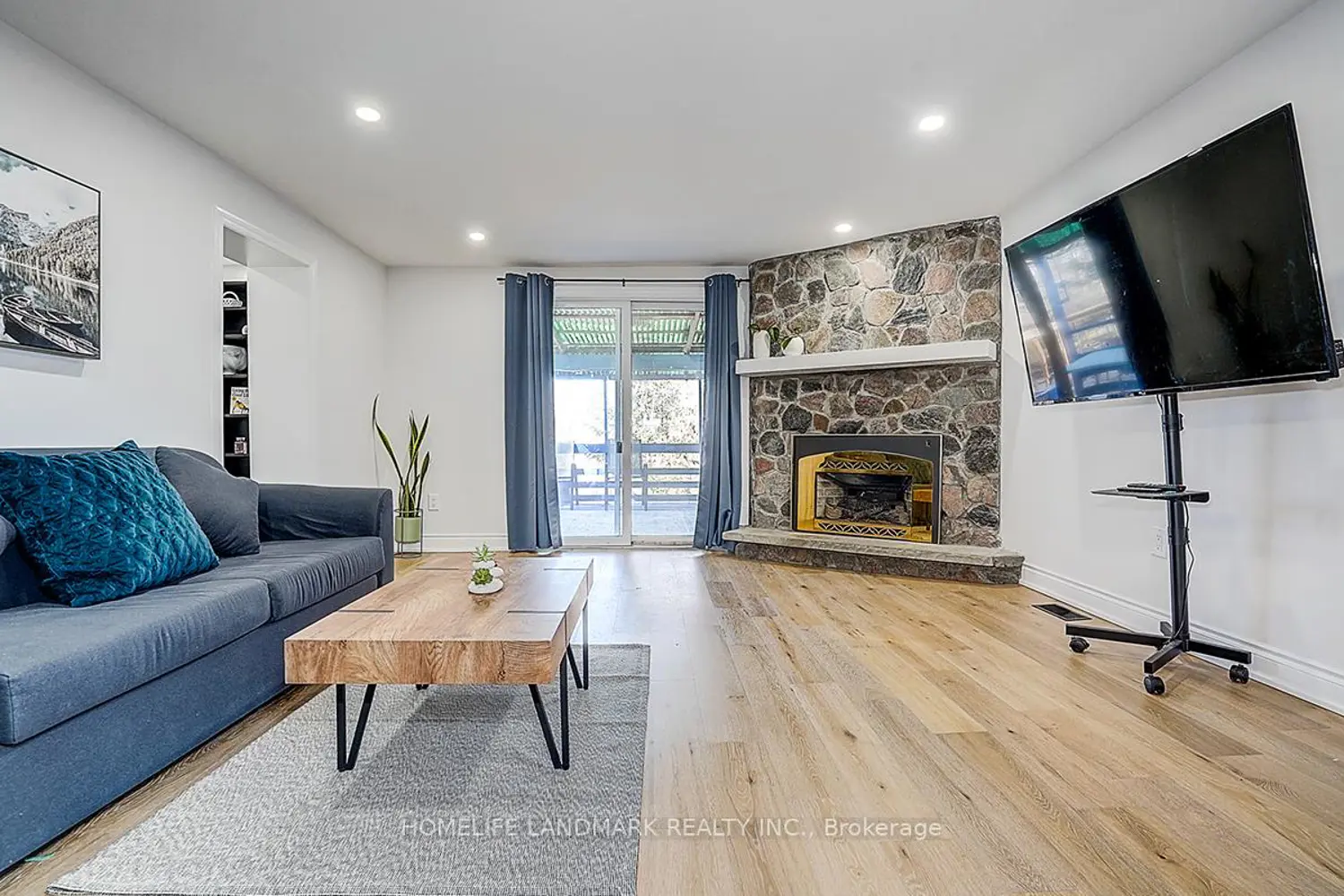 Additional image 8 of 18846 Leslie Street
