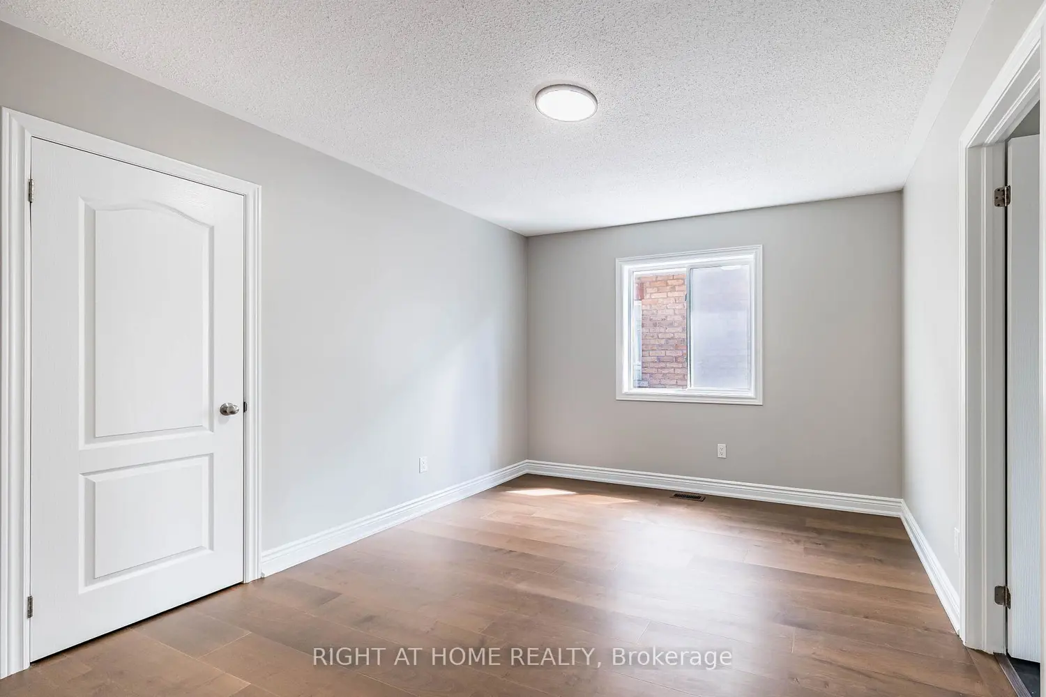 Additional image 17 of 940 O'reilly Crescent
