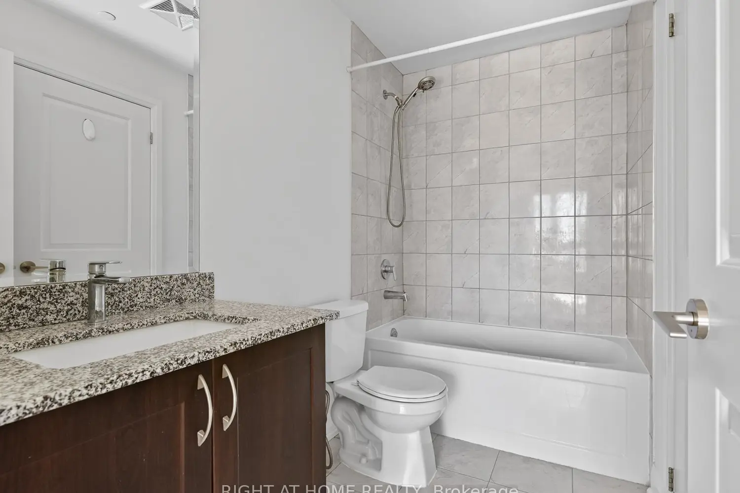 Additional image 11 of 2800 Keele Street 518